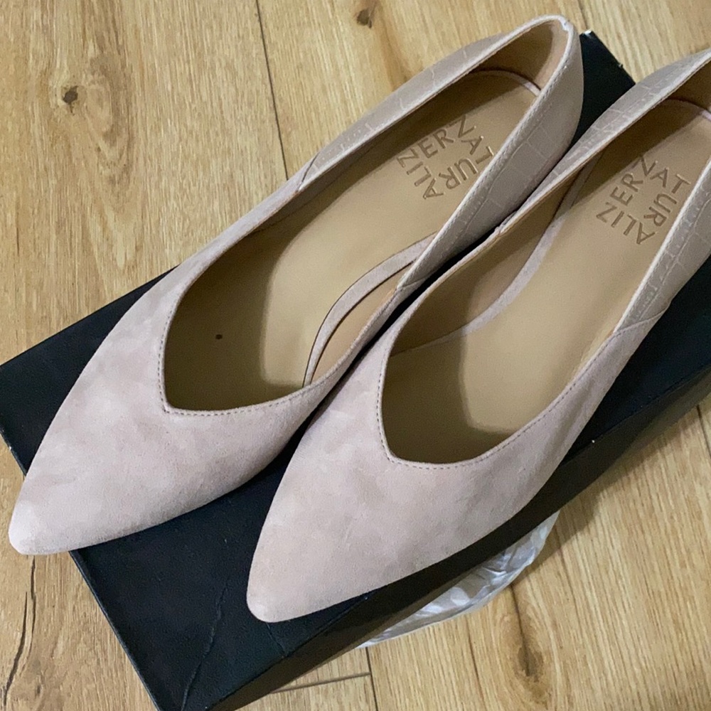 Brand new naturalized flats